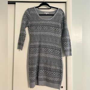 Knitted long sleeve sweater